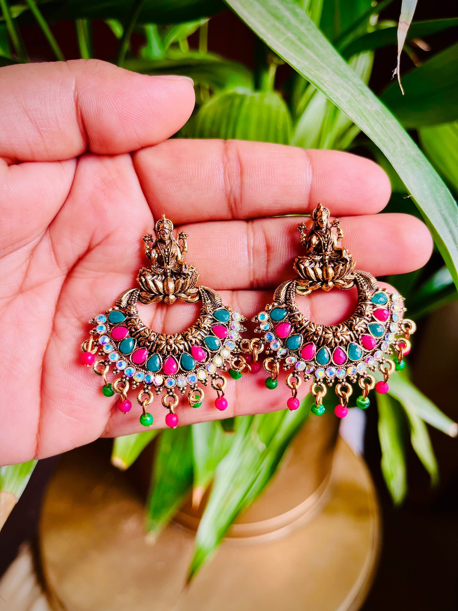EARINGS