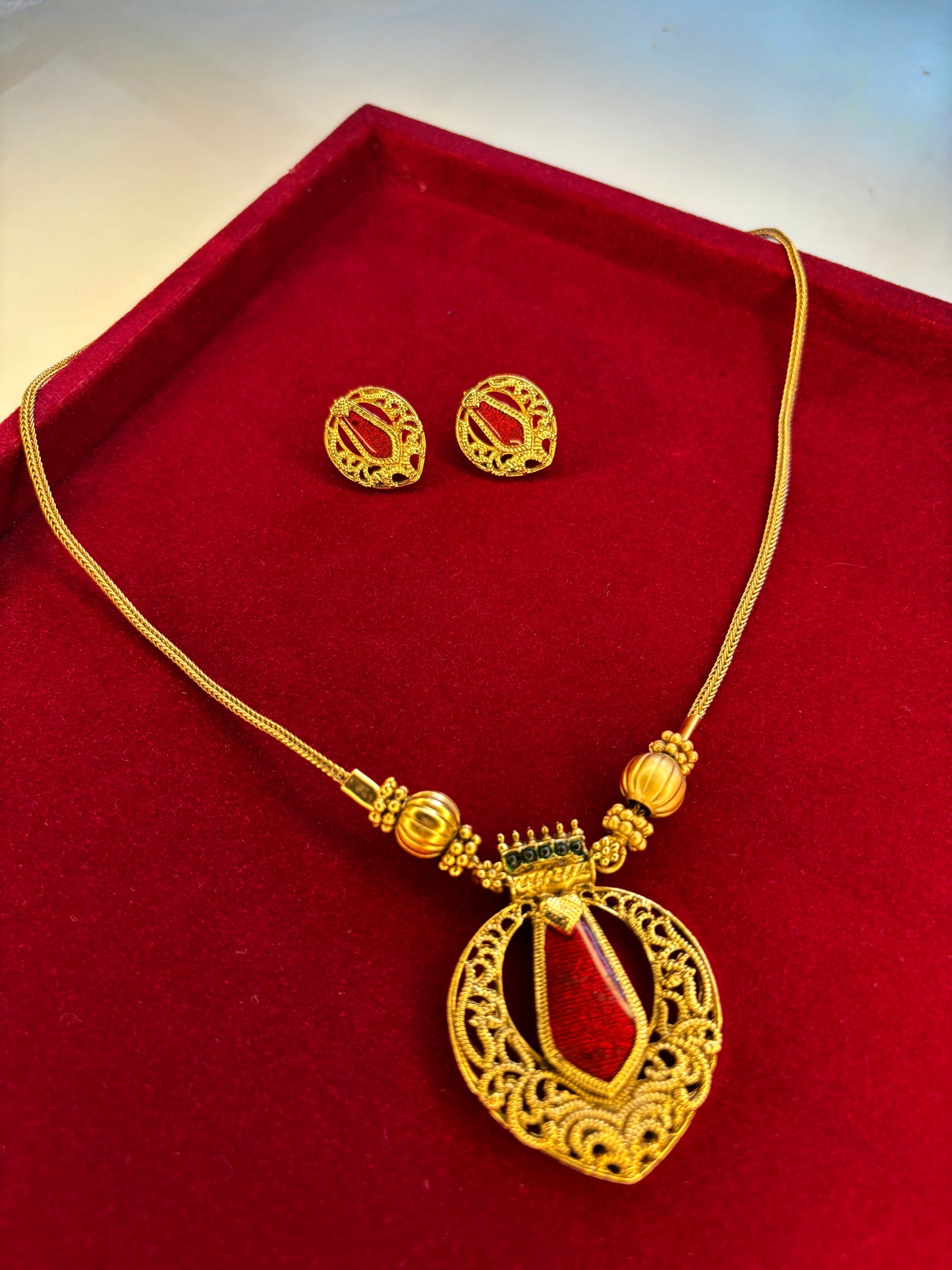 Traditional Antique Pendant Set