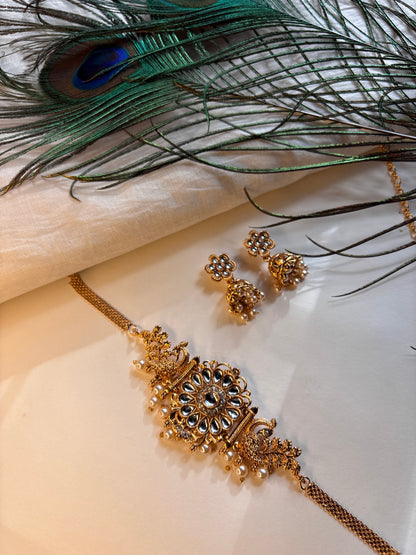 Antique Gold Kundan chocker Necklace with Earrings
