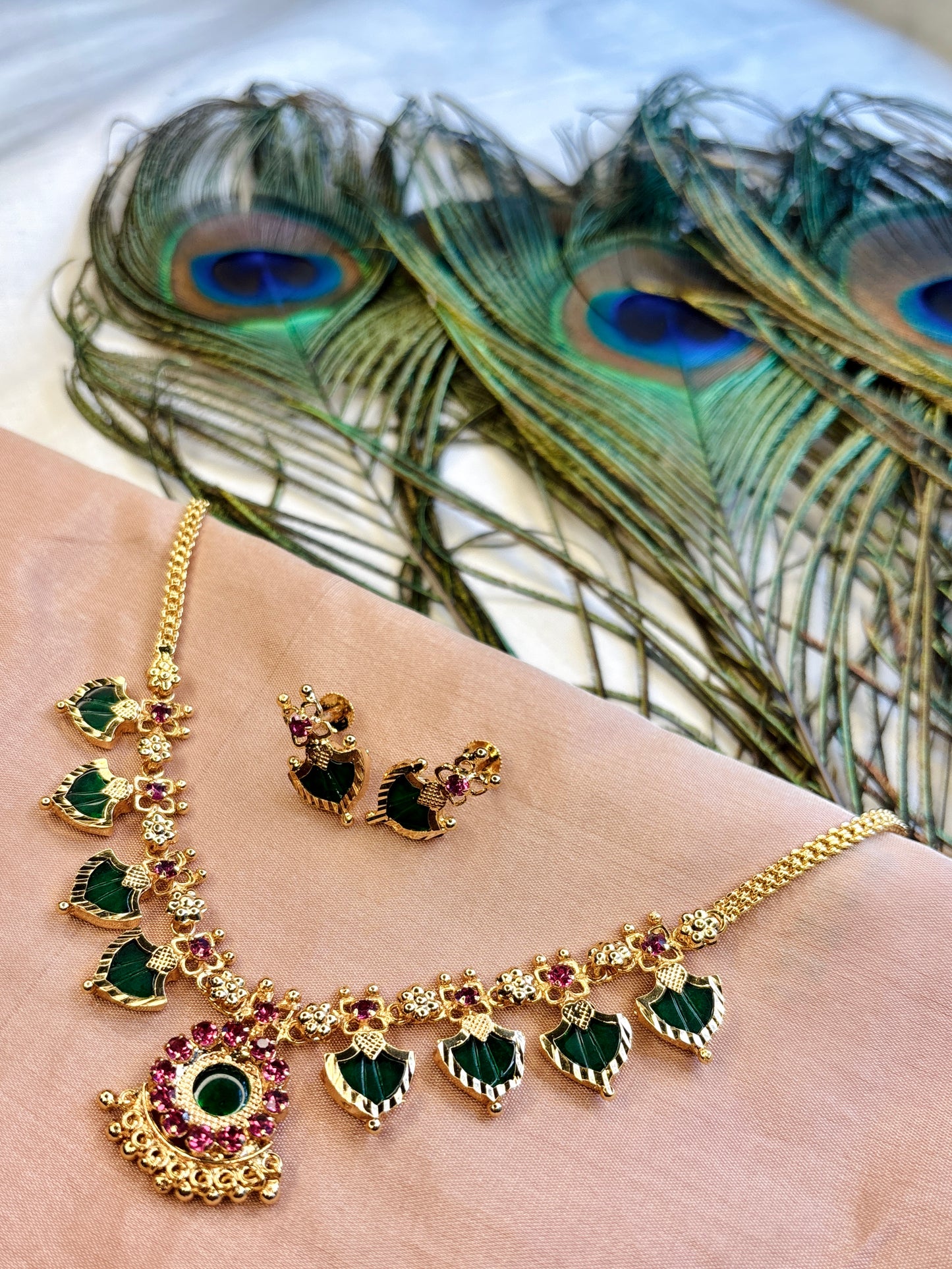 Palakka Maala (Rold Gold)with Earrings 8 stone