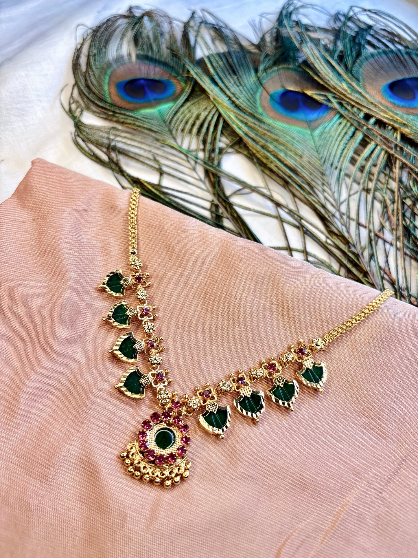 Palakka Maala (Rold Gold)with Earrings 8 stone